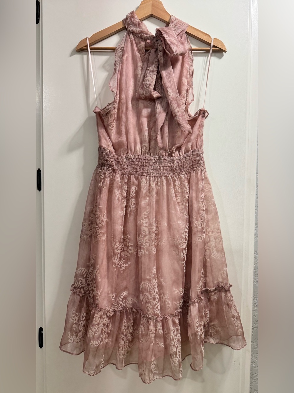 Chelsea & Violet, Dusty Pink  , Velvet Floral Burnout Dress Size Women’s Large - Picture 5 of 7
